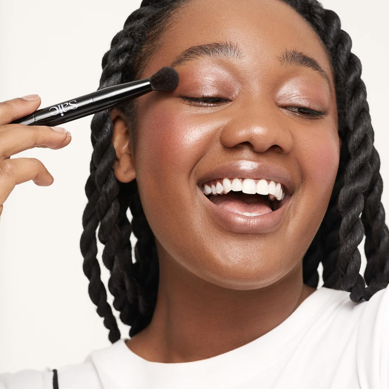 Saie The Ultimate Brush Collection - Base, Big, Double, Fluffy & Powder Blush - High-Performance, Cruelty-Free Makeup Brushes for Seamless Application - Image 4